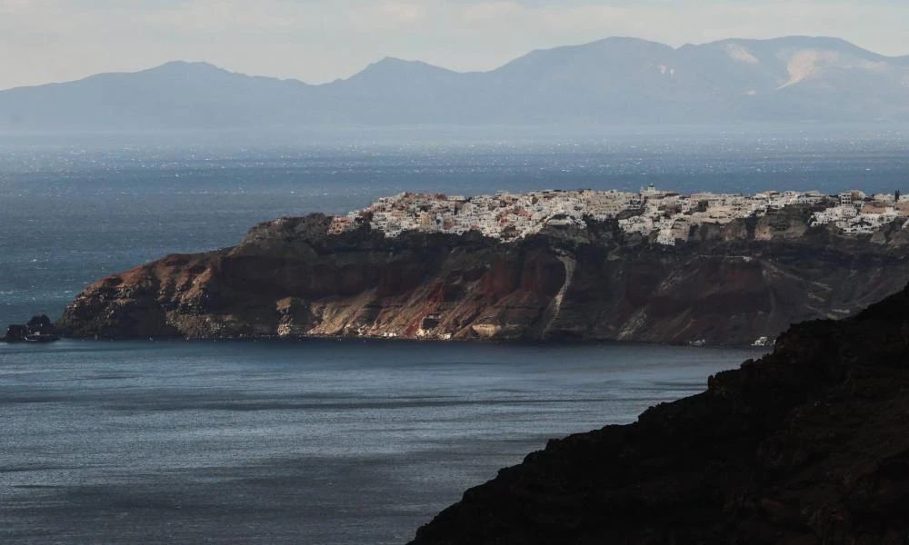 ΕΚΠΑ για σεισμούς: Πάνω από 15.300 δονήσεις στη ζώνη Σαντορίνης – Αμοργού